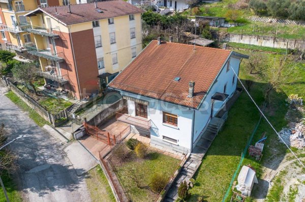 casa indipendente in vendita a Salsomaggiore Terme