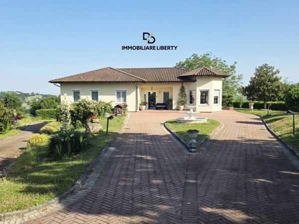 casa indipendente in vendita a Salsomaggiore Terme in zona Ceriati