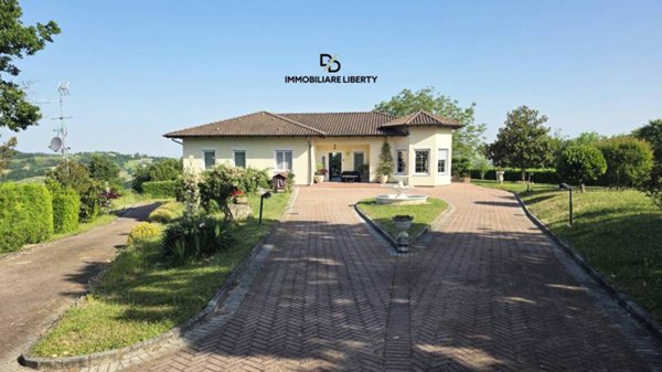 casa indipendente in vendita a Salsomaggiore Terme in zona Ceriati