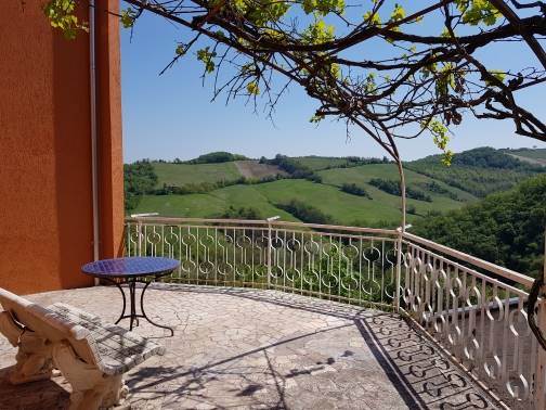 casa indipendente in vendita a Salsomaggiore Terme in zona Vascelli
