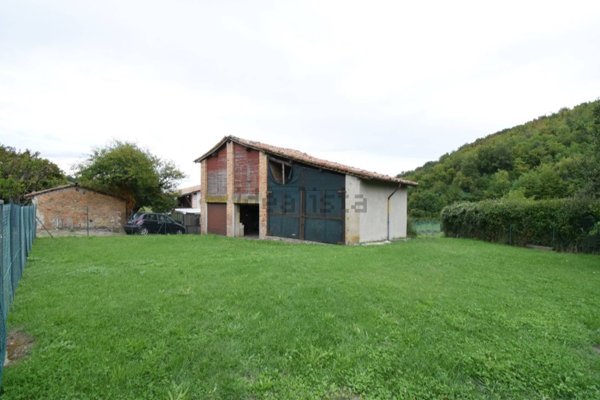 casa indipendente in vendita a Salsomaggiore Terme in zona Vascelli