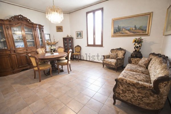 casa indipendente in vendita a Salsomaggiore Terme in zona Longone/Colombaia