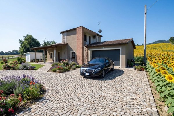 casa indipendente in vendita a Salsomaggiore Terme