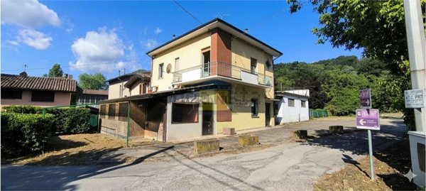 casa indipendente in vendita a Salsomaggiore Terme in zona Salsominore