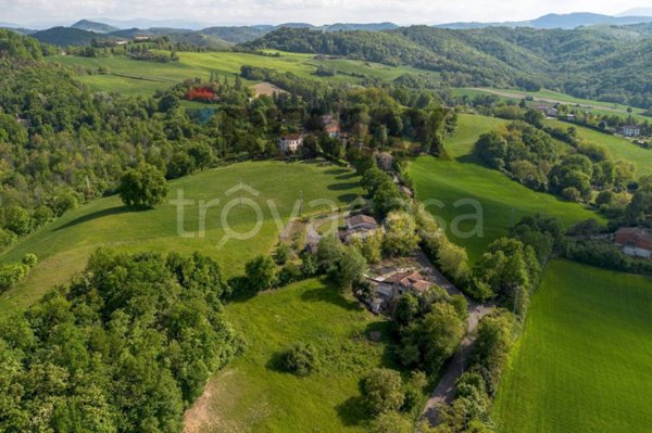 casa indipendente in vendita a Salsomaggiore Terme in zona Tabiano Castello
