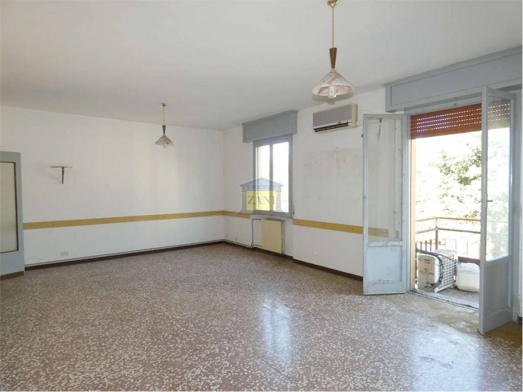 intera palazzina in vendita a Salsomaggiore Terme in zona Campore