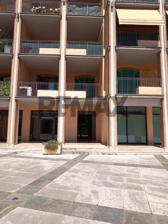 locale commerciale in vendita a Salsomaggiore Terme