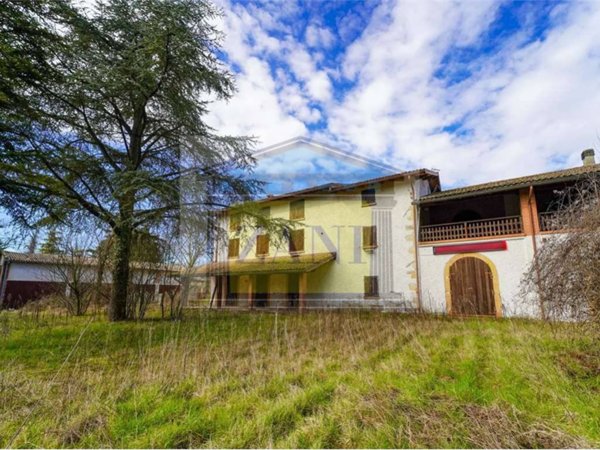 casa indipendente in vendita a Salsomaggiore Terme