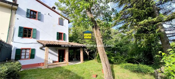 casale in vendita a Salsomaggiore Terme in zona Tabiano Castello