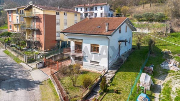 casa indipendente in vendita a Salsomaggiore Terme in zona Campore