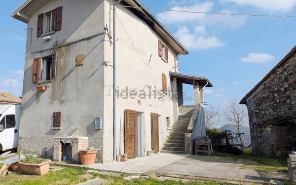 casa semindipendente in vendita a Salsomaggiore Terme in zona San Vittore