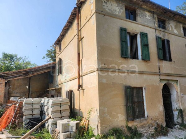 casa indipendente in vendita a Salsomaggiore Terme in zona Campore