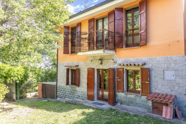 casa indipendente in vendita a Salsomaggiore Terme in zona Rossi