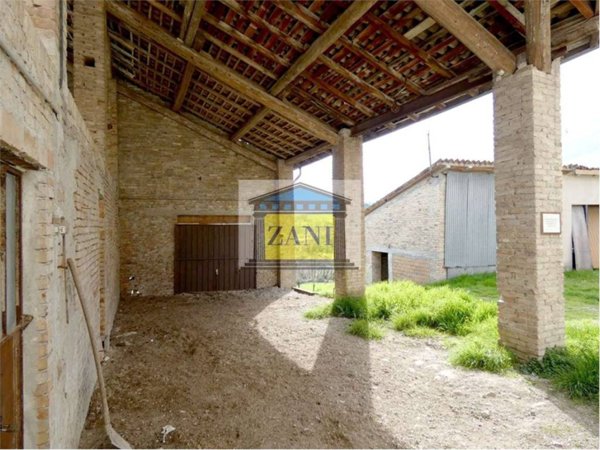 casa indipendente in vendita a Salsomaggiore Terme in zona Ceriati