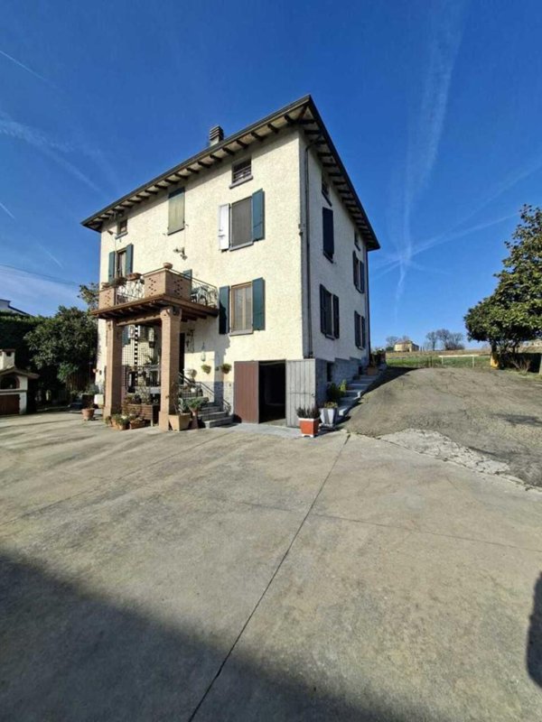 casa indipendente in vendita a Salsomaggiore Terme