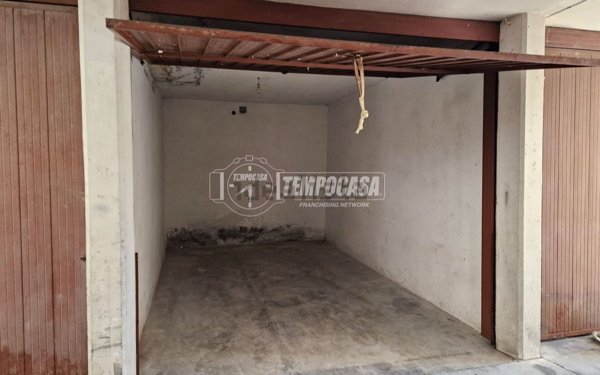 box auto in vendita a Salsomaggiore Terme