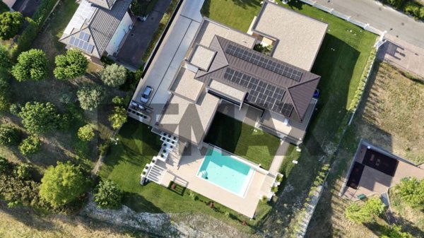 casa indipendente in vendita a Salsomaggiore Terme in zona Campore