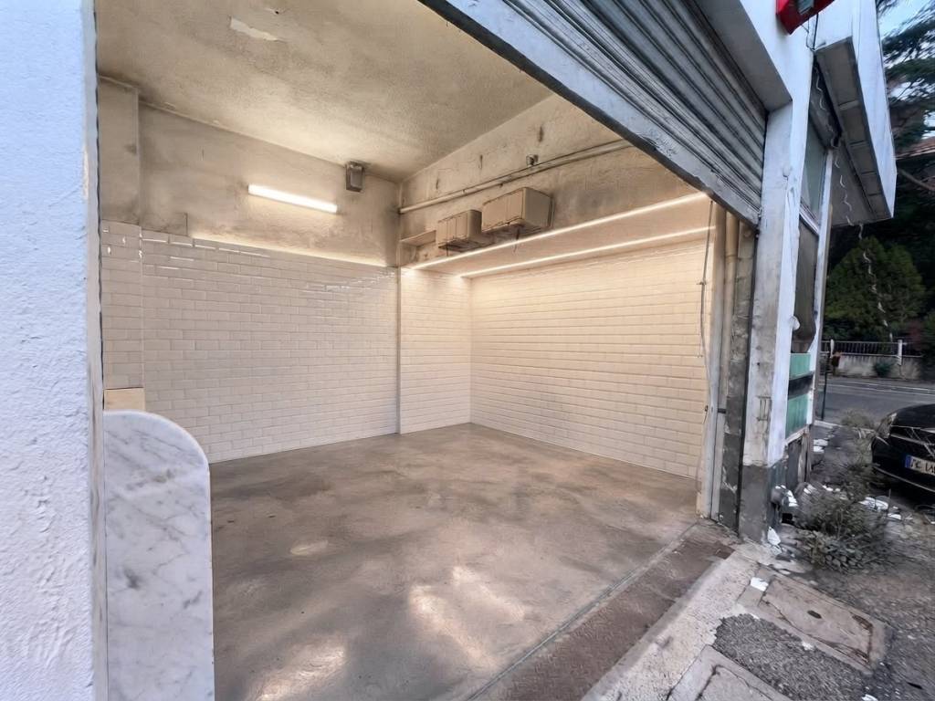 box auto in vendita a Salsomaggiore Terme in zona Tabiano Bagni