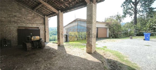 casale in vendita a Salsomaggiore Terme in zona Campore