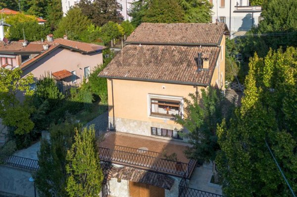 casa indipendente in vendita a Salsomaggiore Terme