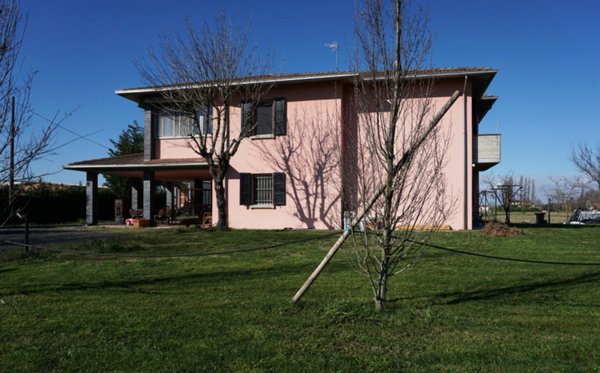 casa indipendente in vendita a San Secondo Parmense