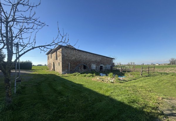 casale in vendita a San Secondo Parmense