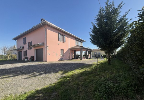 casa indipendente in vendita a San Secondo Parmense
