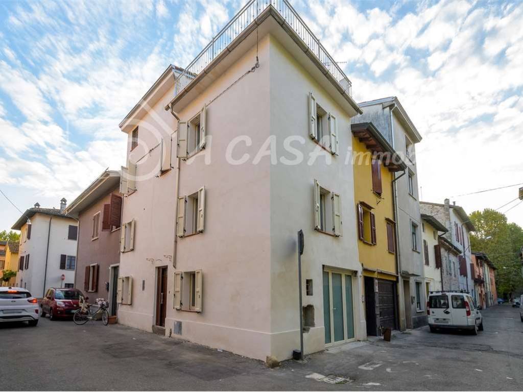 casa indipendente in vendita a San Secondo Parmense