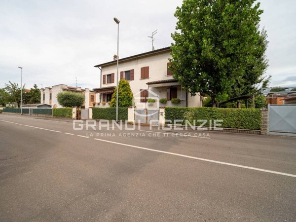 casa indipendente in vendita a San Secondo Parmense