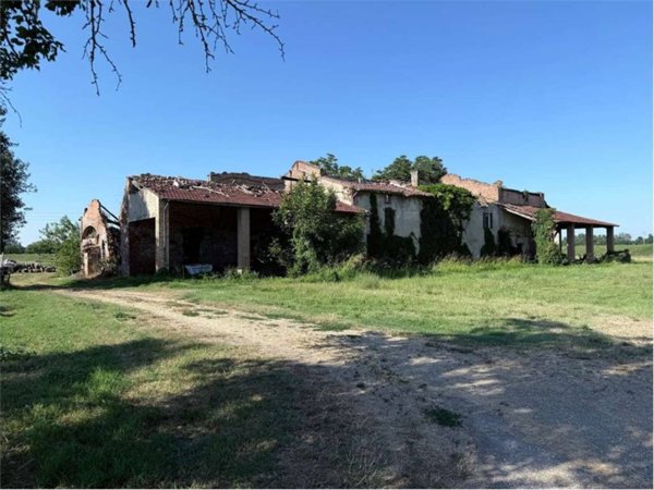 casale in vendita a San Secondo Parmense