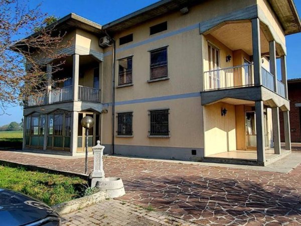 casa indipendente in vendita a San Secondo Parmense