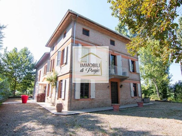 casa indipendente in vendita a San Secondo Parmense