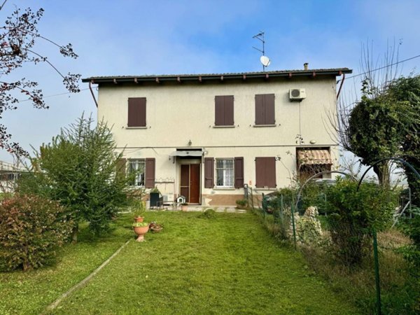 casa indipendente in vendita a San Secondo Parmense