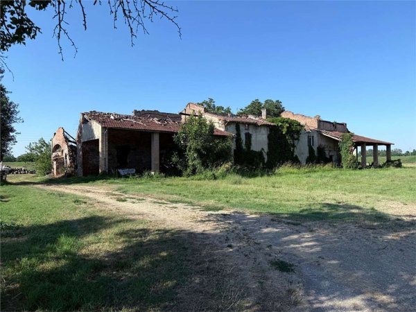 casale in vendita a San Secondo Parmense