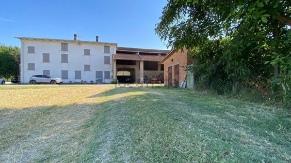 casa indipendente in vendita a San Secondo Parmense