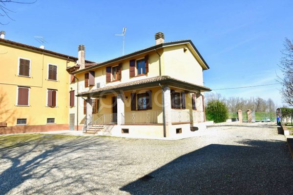casa indipendente in vendita a San Secondo Parmense