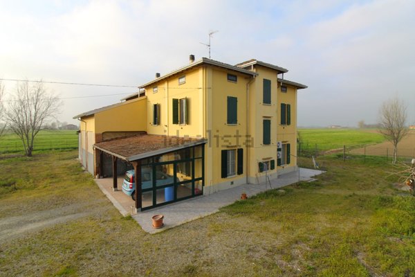 casale in vendita a San Secondo Parmense