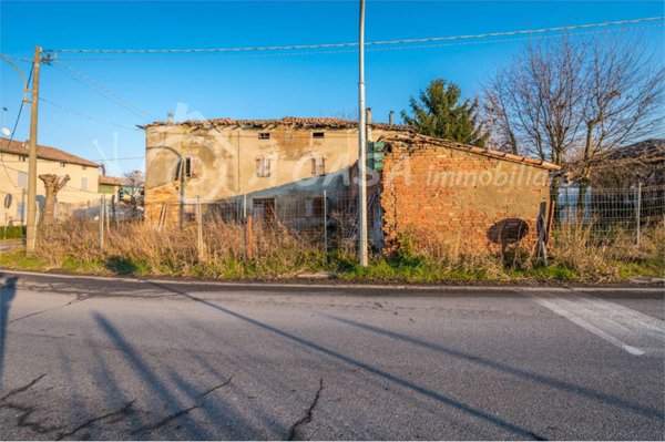 casa indipendente in vendita a San Secondo Parmense