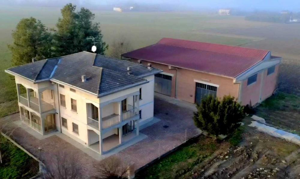 intera palazzina in vendita a San Secondo Parmense