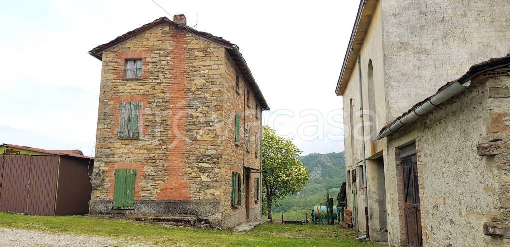 casa indipendente in vendita a Solignano