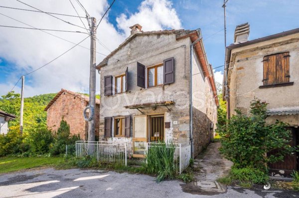 casa indipendente in vendita a Solignano