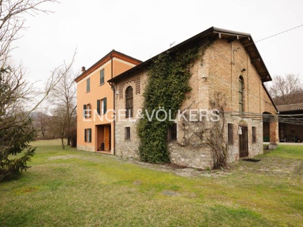 casa indipendente in vendita a Solignano in zona Rubbiano