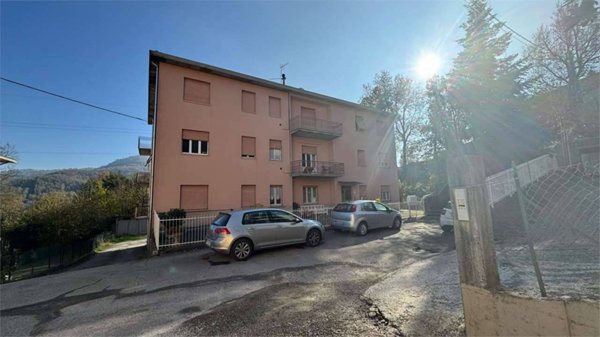 intera palazzina in vendita a Solignano