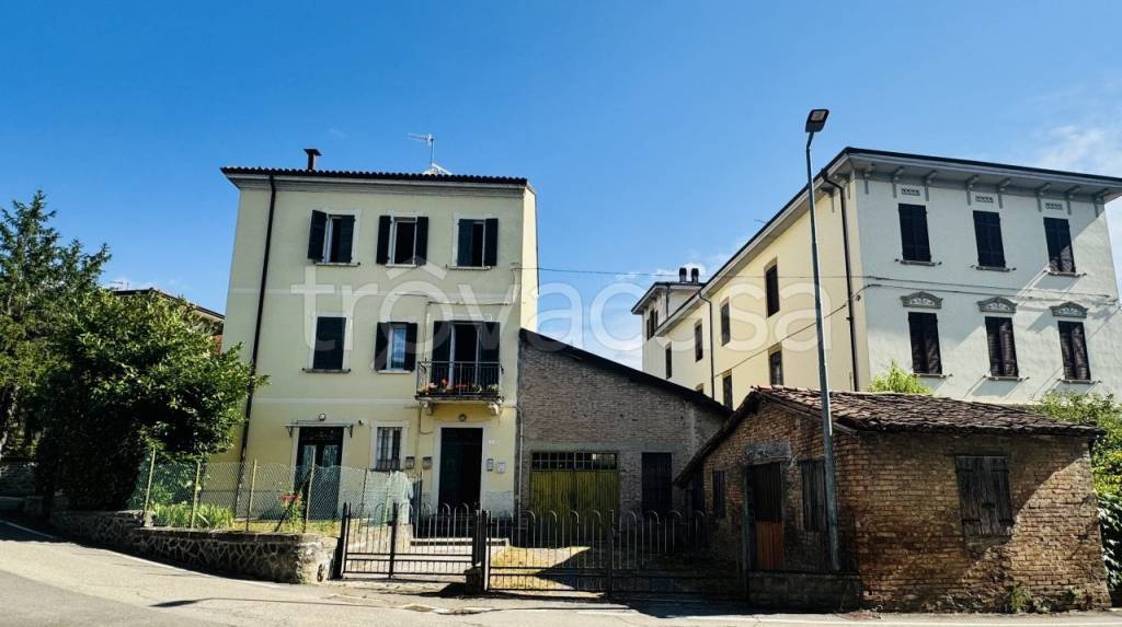 casa indipendente in vendita a Solignano