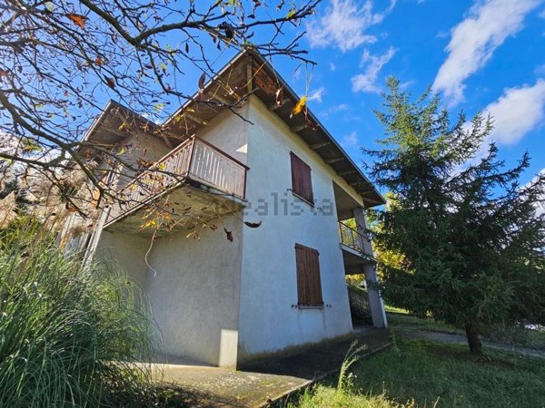 casa indipendente in vendita a Solignano