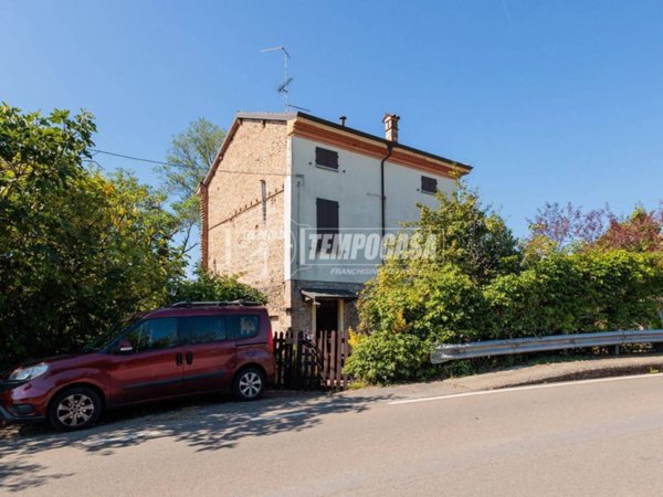 appartamento in vendita a Solignano in zona Rubbiano