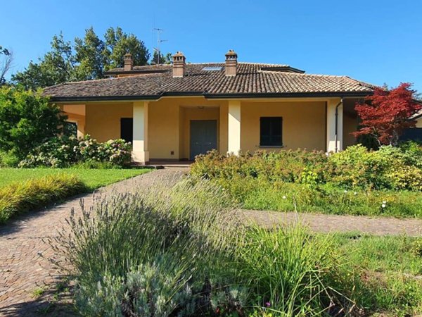 casa indipendente in vendita a Solignano