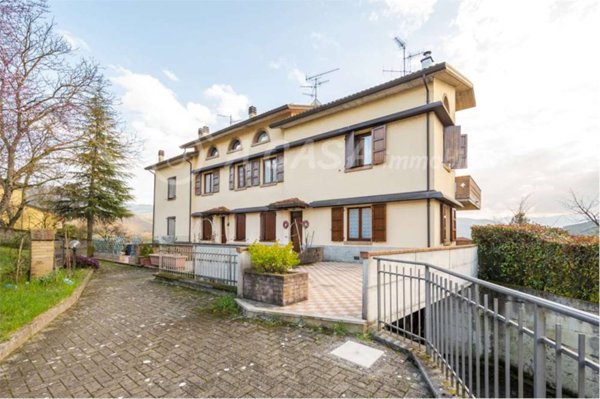casa indipendente in vendita a Solignano