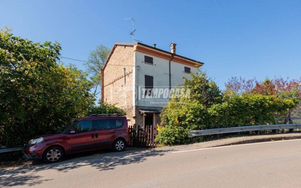 appartamento in vendita a Solignano in zona Rubbiano