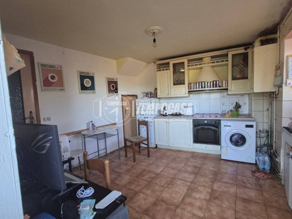 casa indipendente in vendita a Solignano